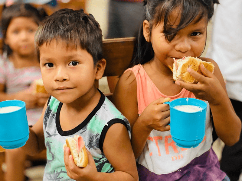 peru kids saturday lunch children eating